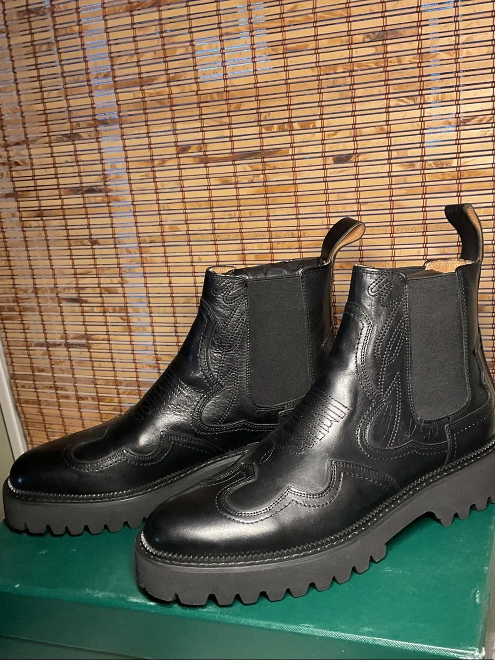MARC NOLAN dax chelsea boots NWB size 7